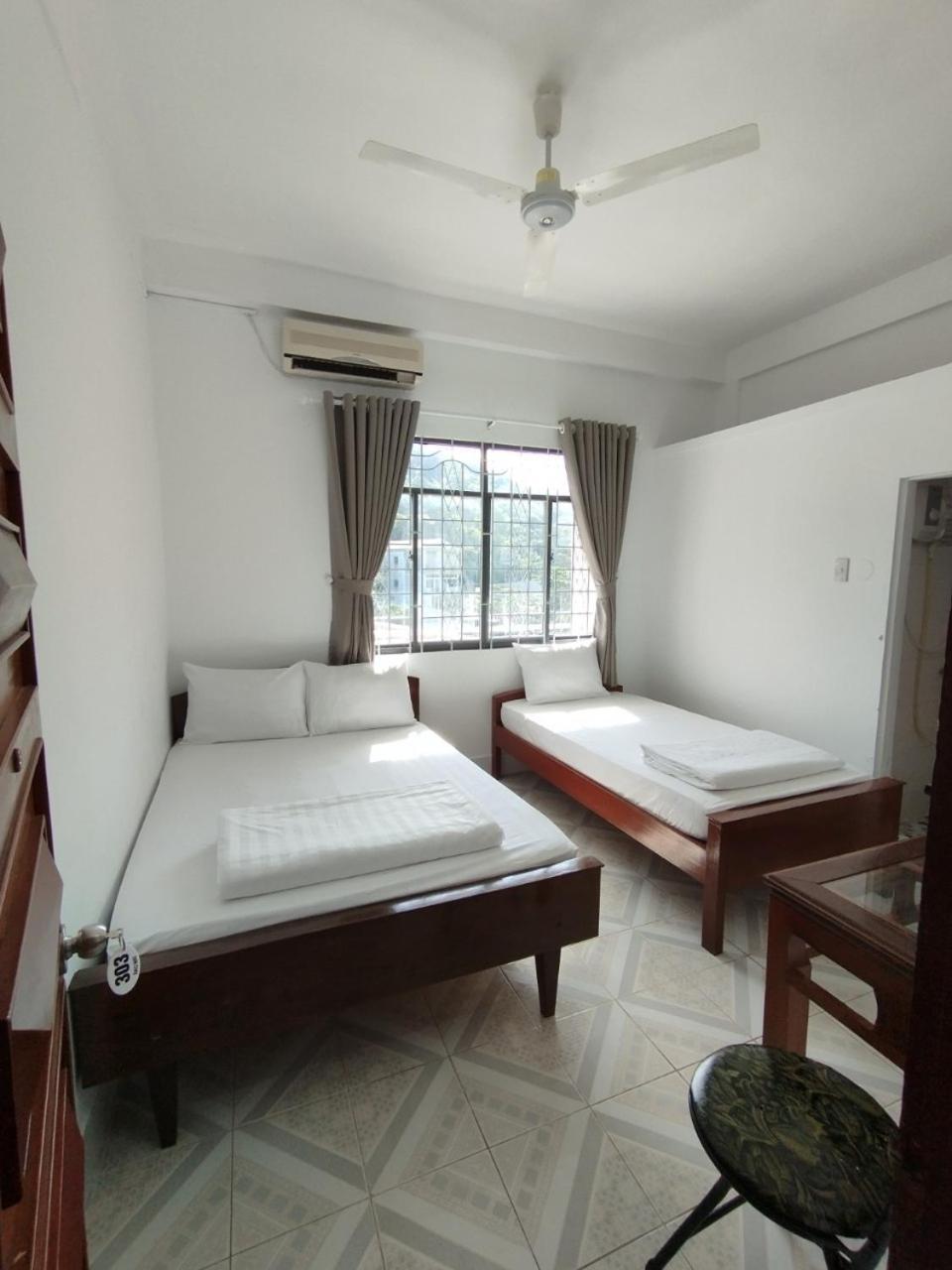 Hotel Nha Nghi Sao Mai Hà Tiên Esterno foto