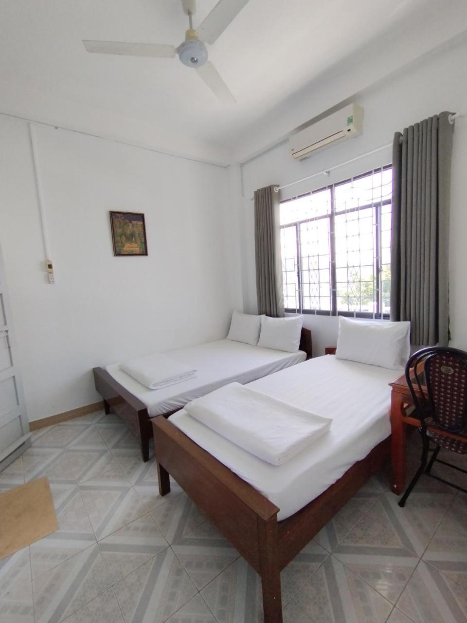 Hotel Nha Nghi Sao Mai Hà Tiên Esterno foto