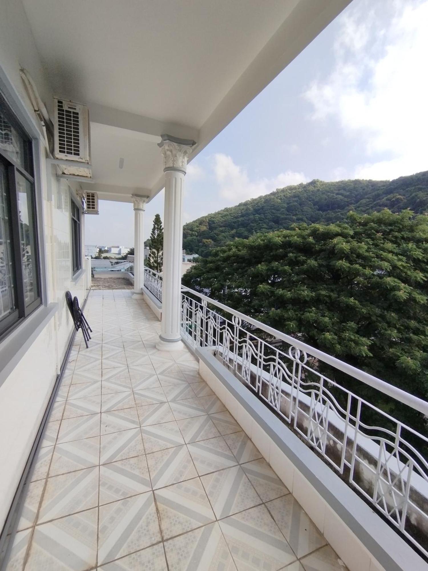 Hotel Nha Nghi Sao Mai Hà Tiên Esterno foto
